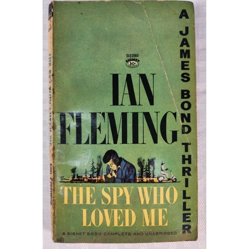 The Spy Who Loved Me Ian‎ Fleming vintage James Bond espionage paperback Signet